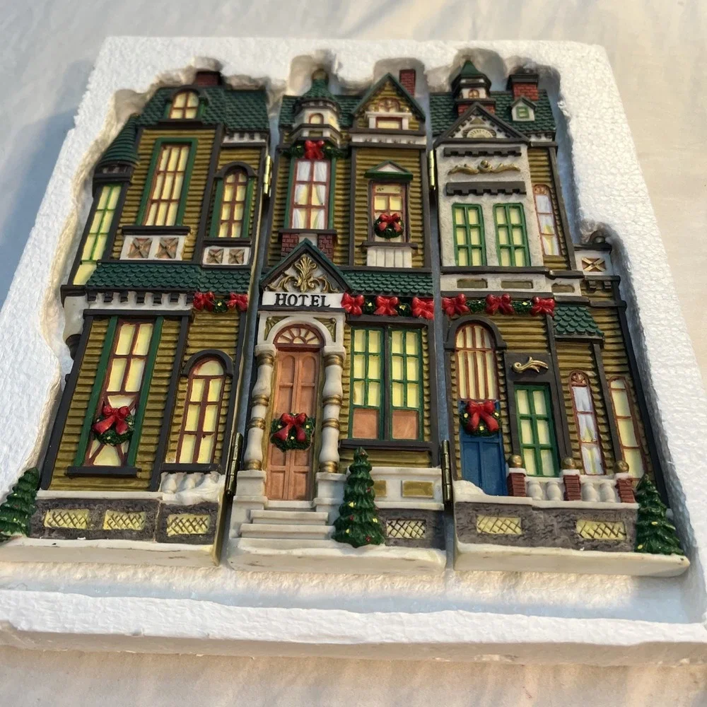 Santa's Workbench Collection Hotel